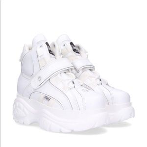 Buffalo London White Leather Boots